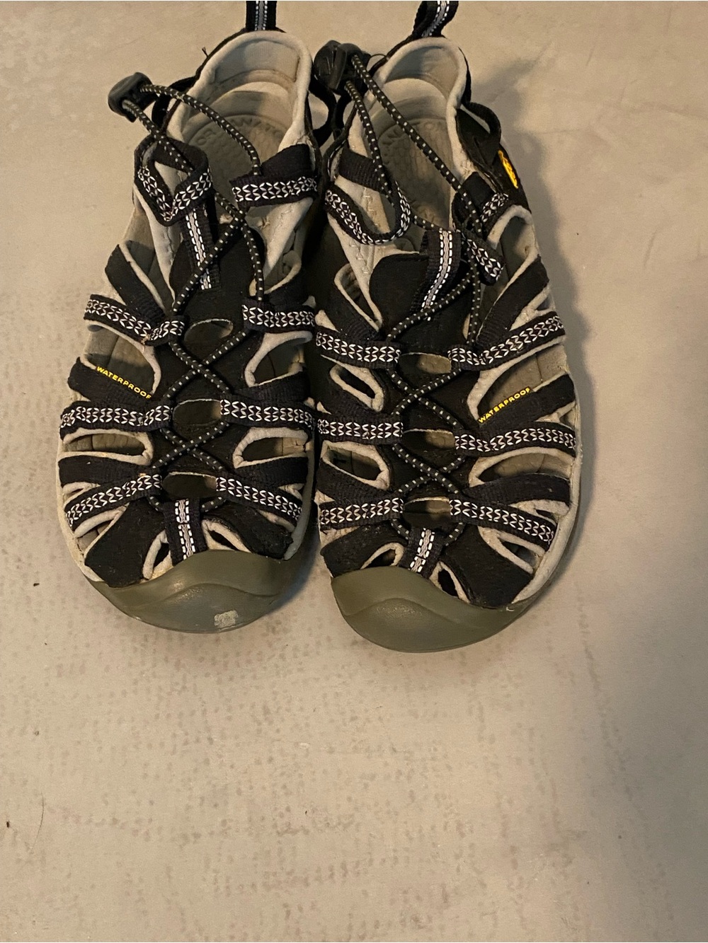 Women’s Keen Whisper Black Outdoor Water-Ready Sport Sandals GUC